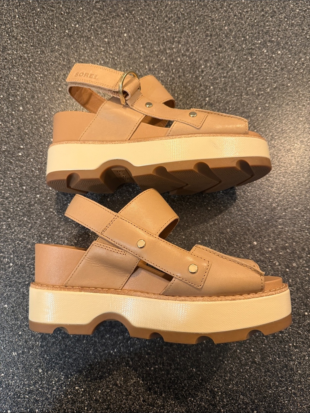 Women’s Like New Sorel Joanie Tan Leather Double-Strap Slingback Wedges - size 7 - Picture 4 of 8